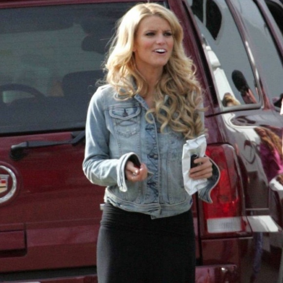 Vintage Abercrombie and fitch women’s distressed jean jacket - Picture 9 of 11